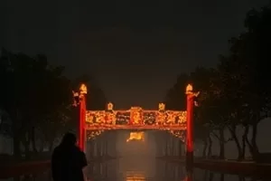 《归途三重奏》三人并肩背影剧照